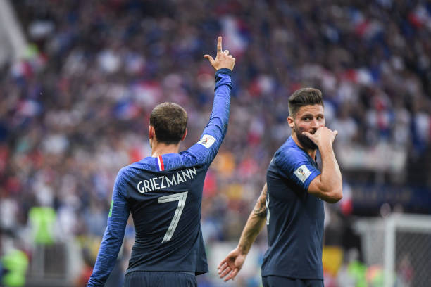 继续徘徊在 继续徘徊在